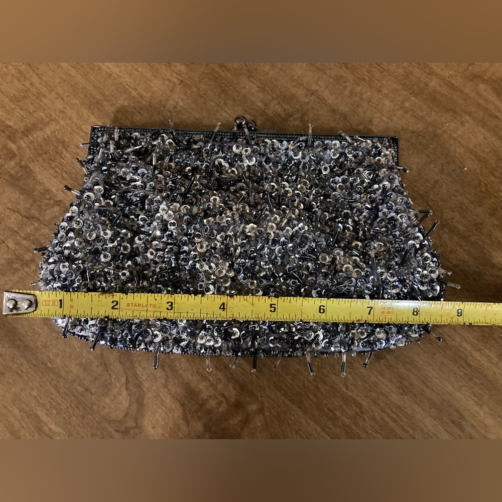 Gray/Silver beaded and satin evening bag - Picture 5 of 5